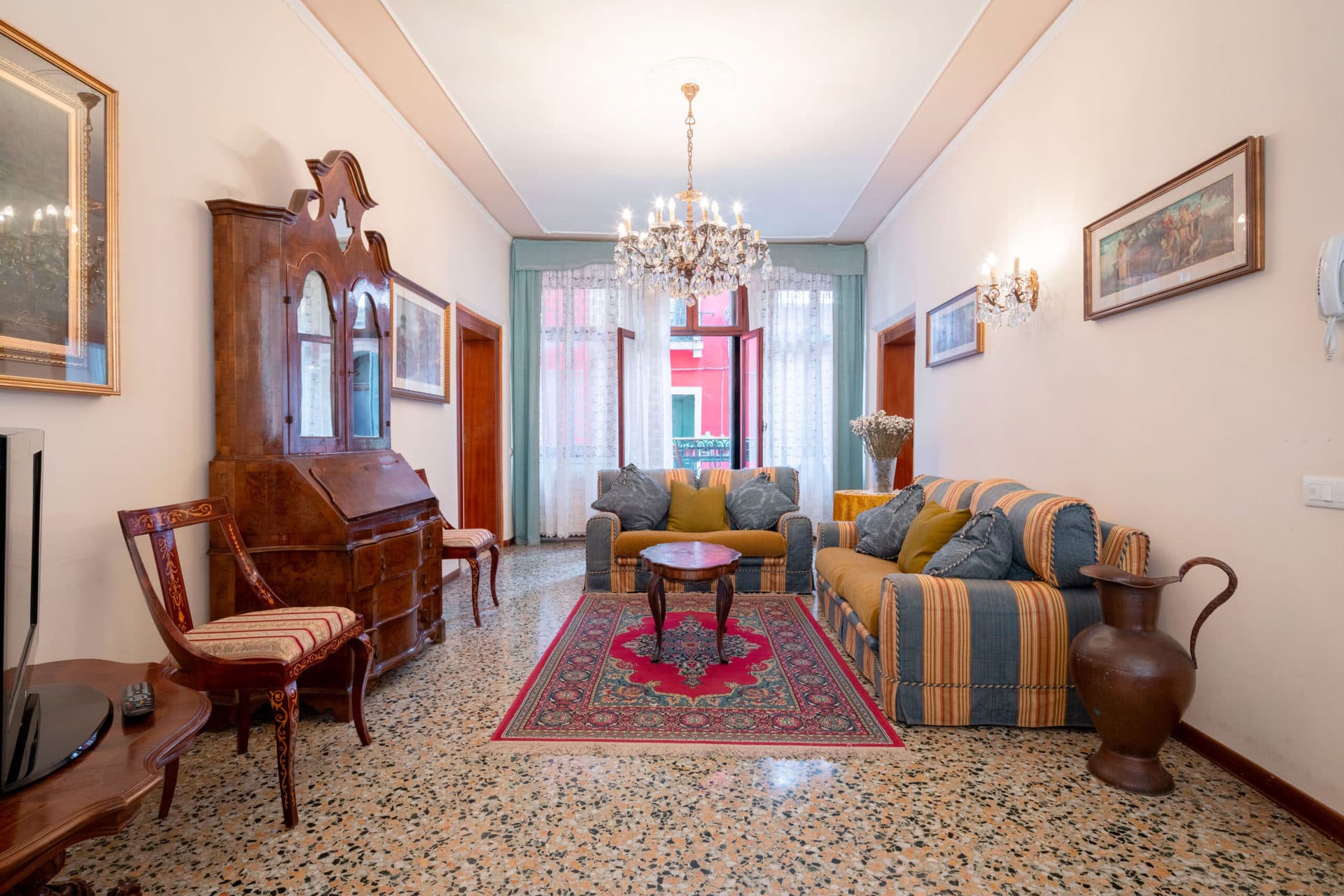 The Arsenal Large Apartment