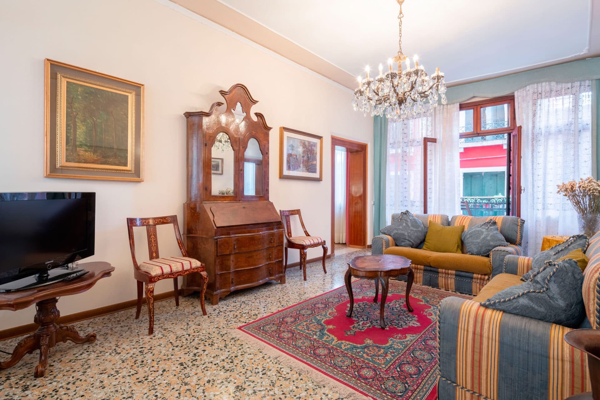The Arsenal Large Apartment