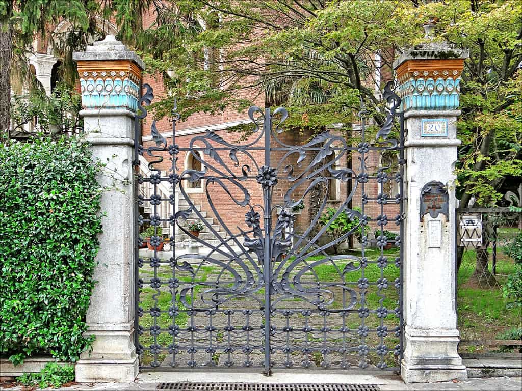 The_Red_House_Company_Villa_Romanelli_Liberty_01_2018