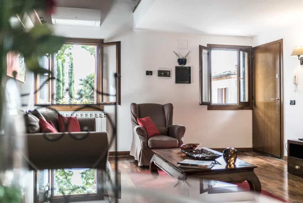 Mansarda Magritte Apartment